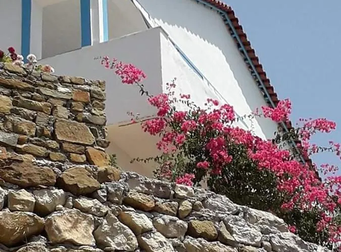 Giota & Antonia Koróni